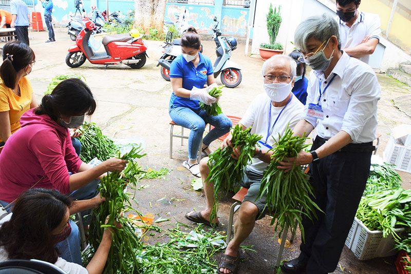 Lòng nhân ái của con người Việt Nam vẫn tỏa sáng qua gian nguy, khó khăn